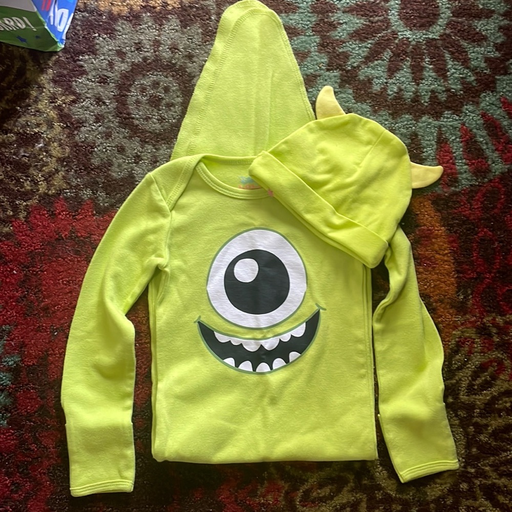Disney baby monsters, Inc. Mike Zukowski.6/12 month’s Halloween outfit New